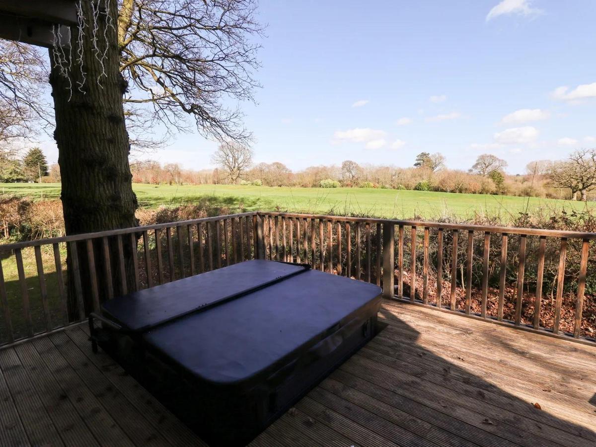 Ilodge Ultra Louth  Exteriör bild